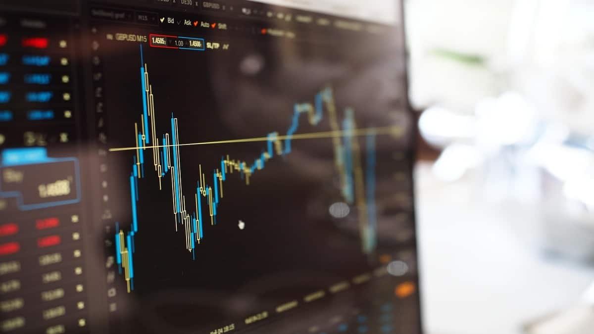 Sensex crashes 893 pts, Nifty slips below 23,850 as IT, banking stocks drag markets lower