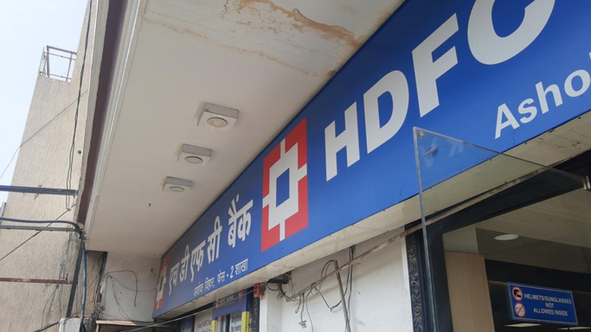 External review clears HDFC Bank of ex-chairman’s concerns