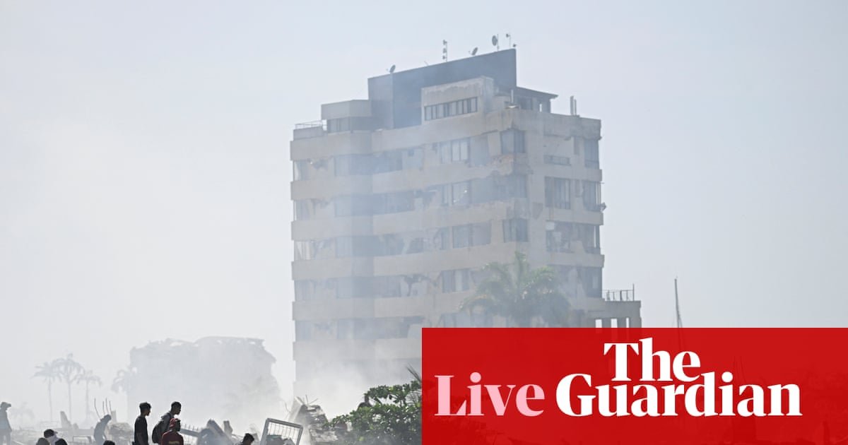 Venezuela earthquakes: 589 confirmed dead so far as international rescue teams arrive – latest updates