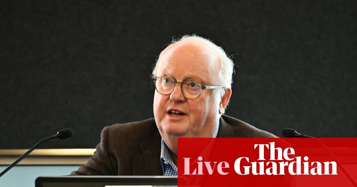 Australia politics live: Geoffrey Watson criticises ‘silly’ call to pause Victorian big build projects over corruption