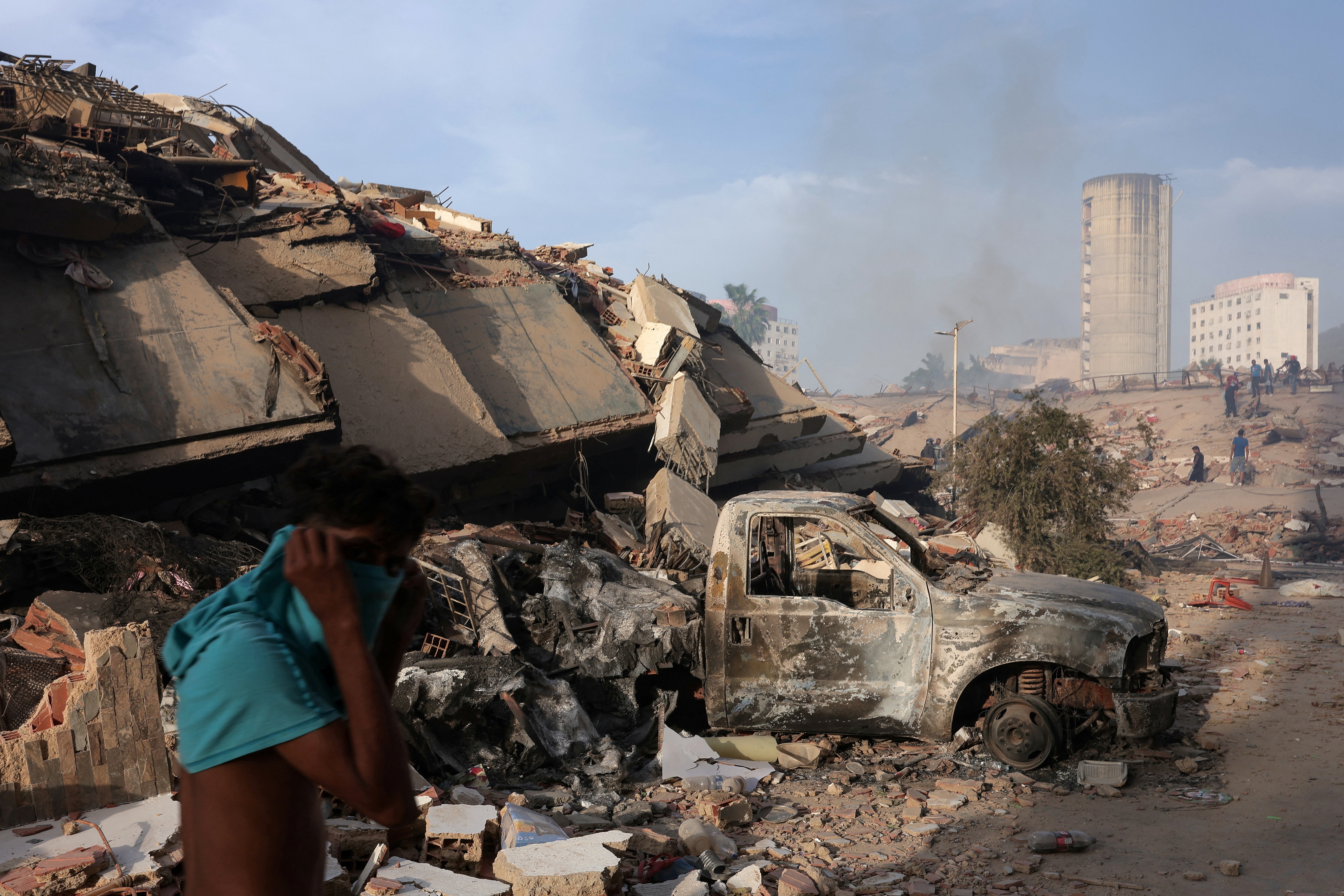Venezuela earthquake LIVE: 235 killed in twin monster quakes, thousands still missing