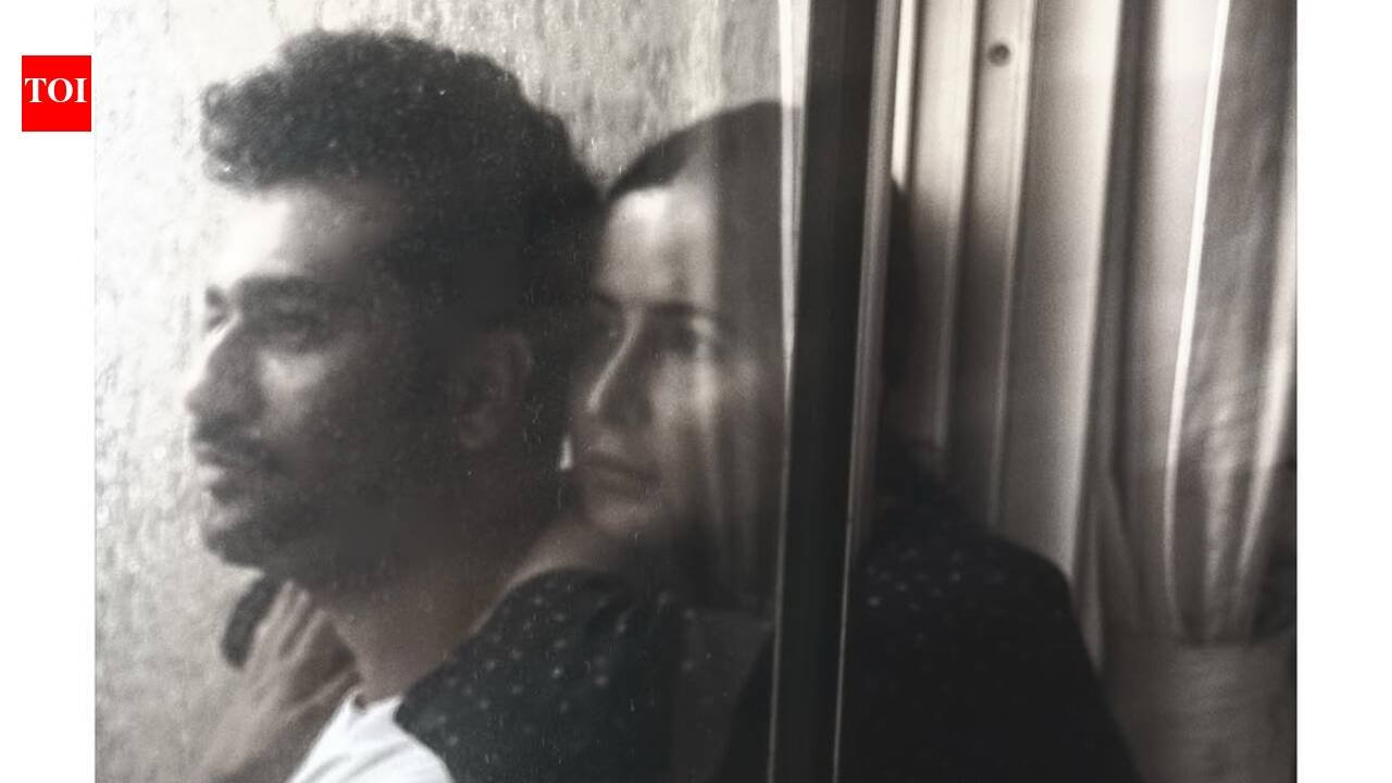 Vicky Kaushal drops a romantic PIC with Katrina amid rains, fans can't keep calm