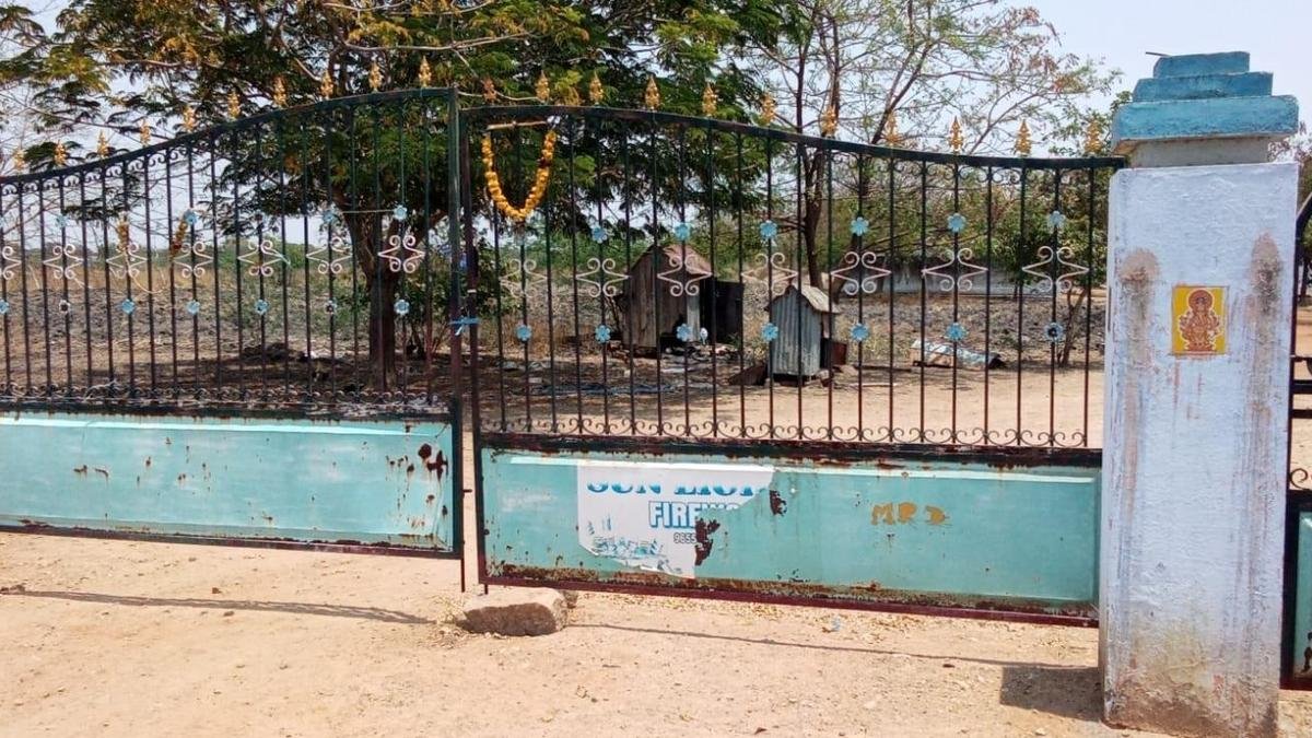 High Court directs Virudhunagar DLSA Chairperson to meet officials on regulating fireworks units