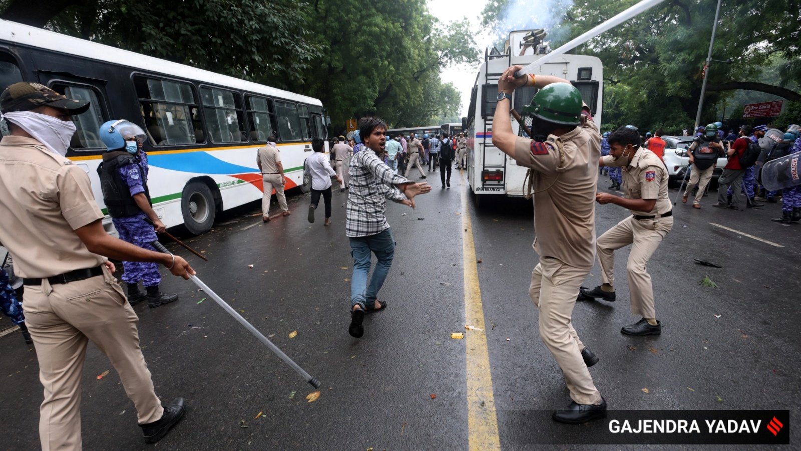 Students below 18 arrested during protests must be released by all states: Supreme Court