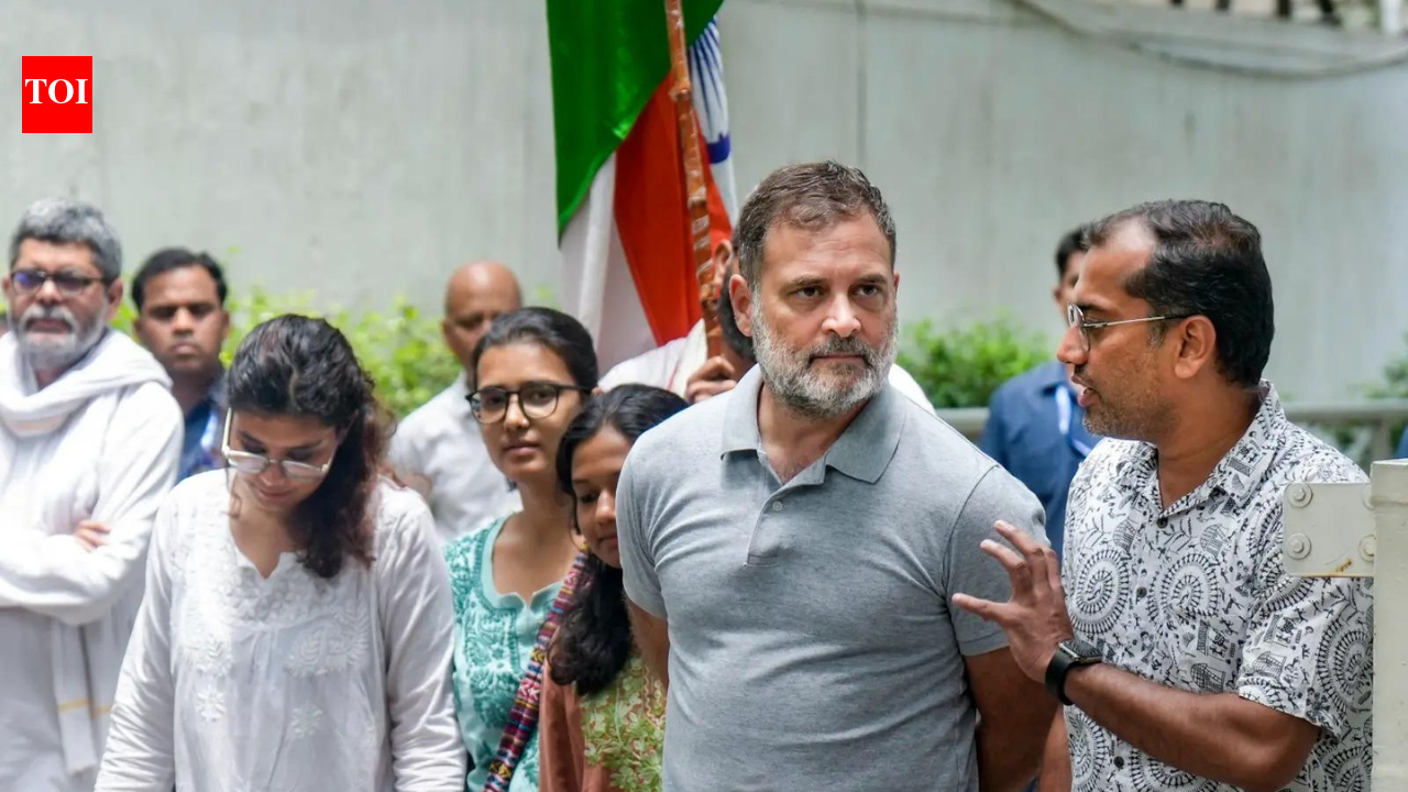 'Proud of you, Pradhan's exit a signal ... let's get rid of this regime': Rahul hails youth, asks PM Modi to apologise