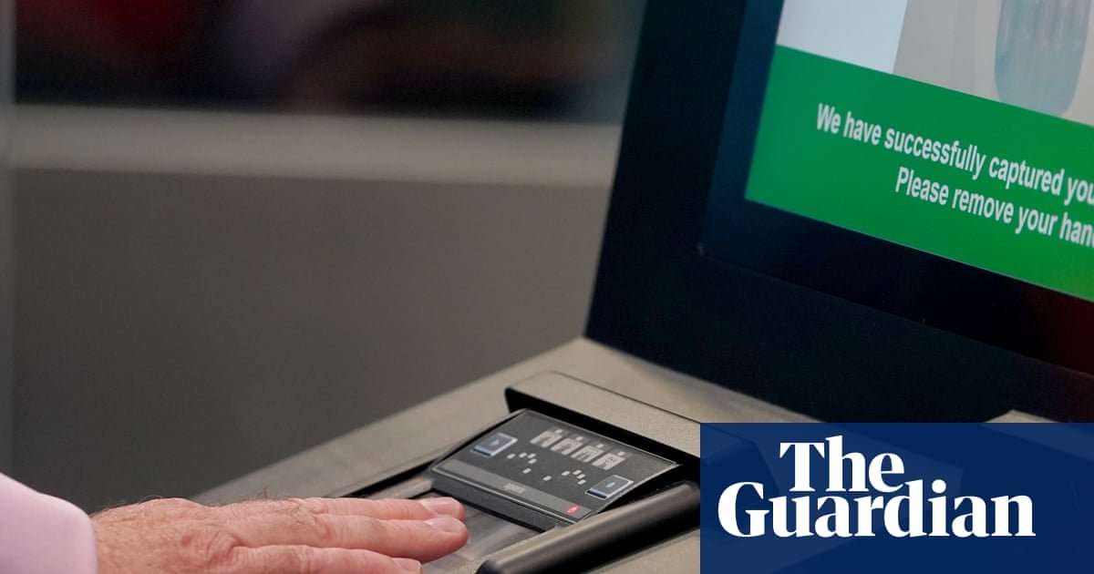 Ryanair warns of summer ‘queue chaos’ at EU airports over fingerprint checks