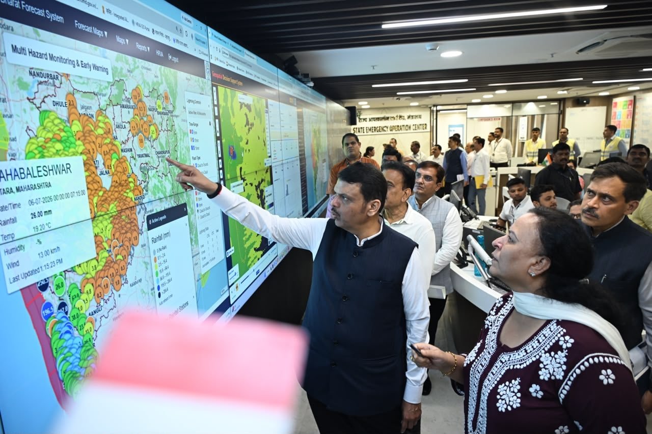 Mumbai rains LIVE: Mumbai-Pune Expressway partially reopens, Pune stretch to be cleared in the next few hours, says CM