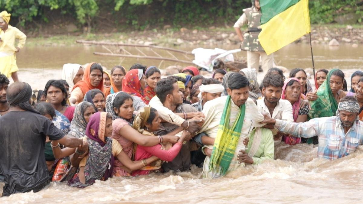 Police in Madhya Pradesh move activist on hunger strike at Ken-Betwa site to hospital