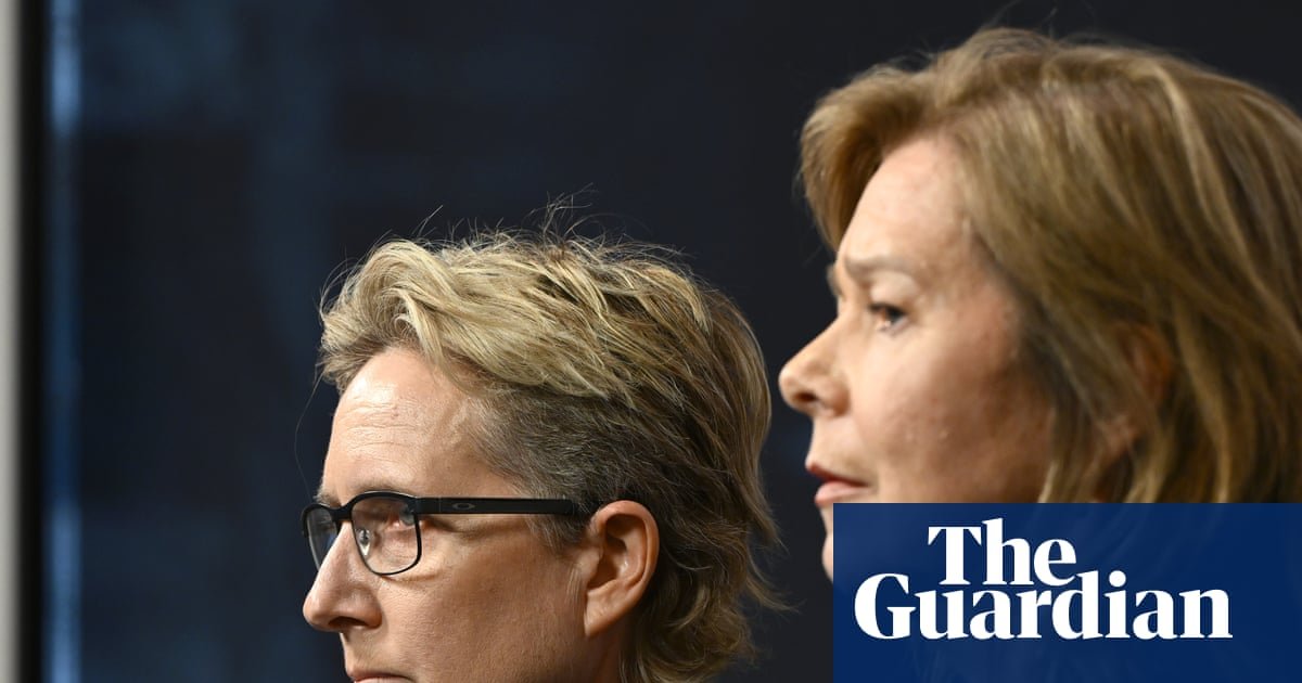 PM praises Sally McManus and Michele O’Neil as ‘giants’ as they resign from ACTU