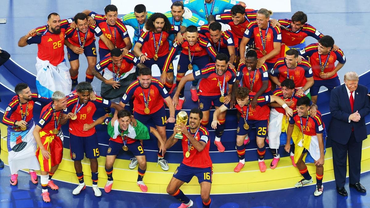 FIFA World Cup Final: Spain chokes Messi, Argentina to lift second title, rides on Torres’ winner