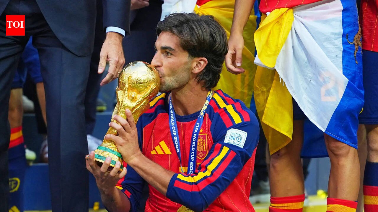 'Weren't you going shave off all your hair?': Spanish princess embarrasses Ferran Torres over bizarre World Cup promise