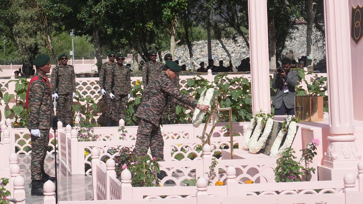 Kargil Vijay Diwas: President Murmu, PM Modi lead nation to pay tributes to martyrs on 27th anniversary of ‘Operation Vijay’