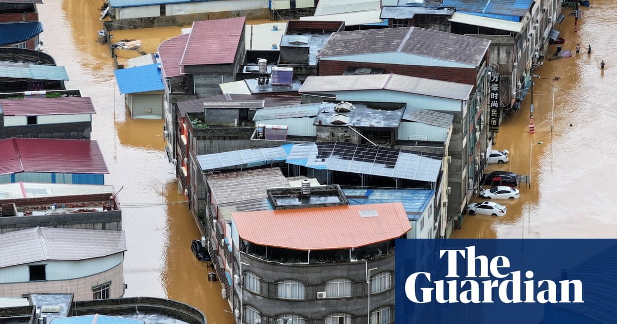 Typhoon Maysak kills two and forces thousands to evacuate in China