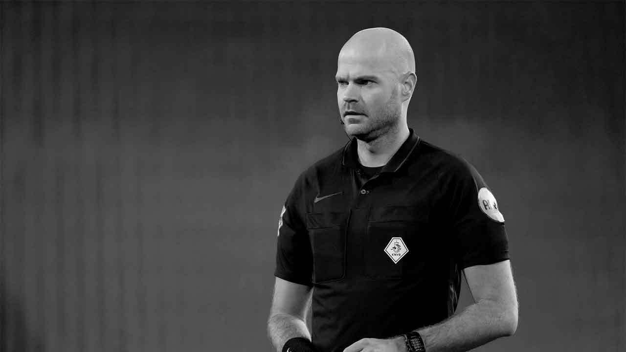 Referee dies at 38, weeks after FIFA World Cup removal