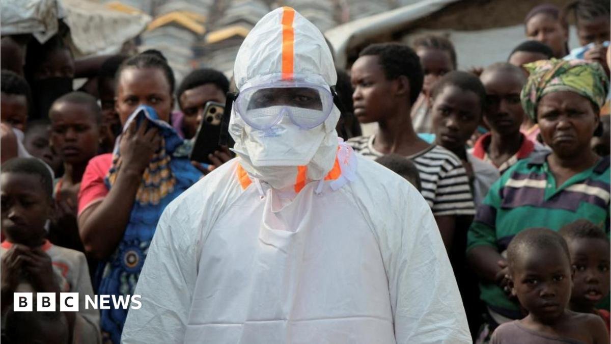 UK humanitarian worker monitored for Ebola in London hospital