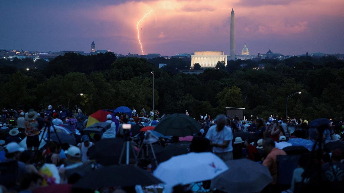 Trump says will still deliver July 4th speech after weather prompted evacuation of National Mall