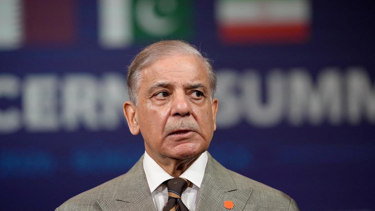 Pakistan PM Sharif holds talks with Iran, Qatar leaders to revive stalled U.S.-Iran negotiations