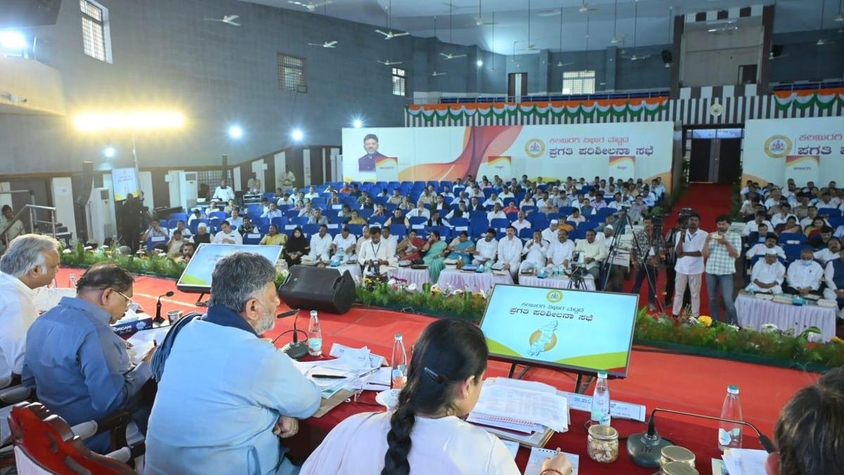 Strict action against officials negligent in drought management, warns Karnataka Chief Minister