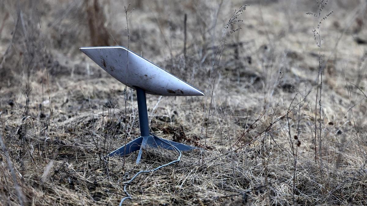 Russia tries to jam Musk's Starlink systems to counter Ukrainian drones