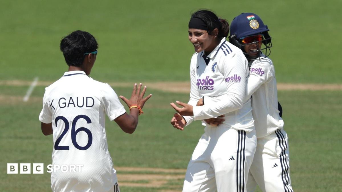 England outplayed by India in crushing Test defeat