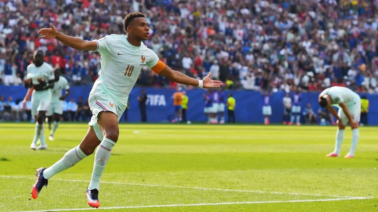 Kylian Mbappe hits eighth goal to equal Lionel Messi at top of FIFA World Cup Golden Boot standings