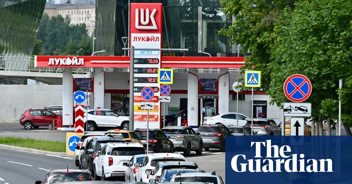 Russian cities feel the pinch amid worsening fuel shortages