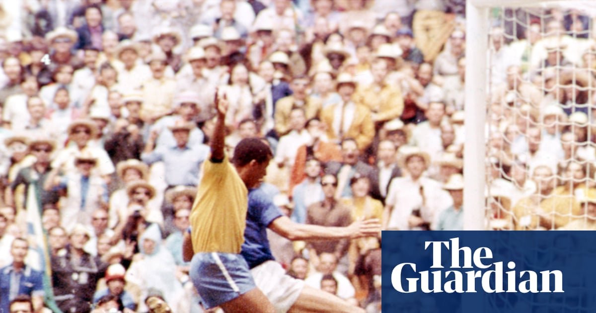 Who has scored the most goals at a World Cup without winning the Golden Boot?