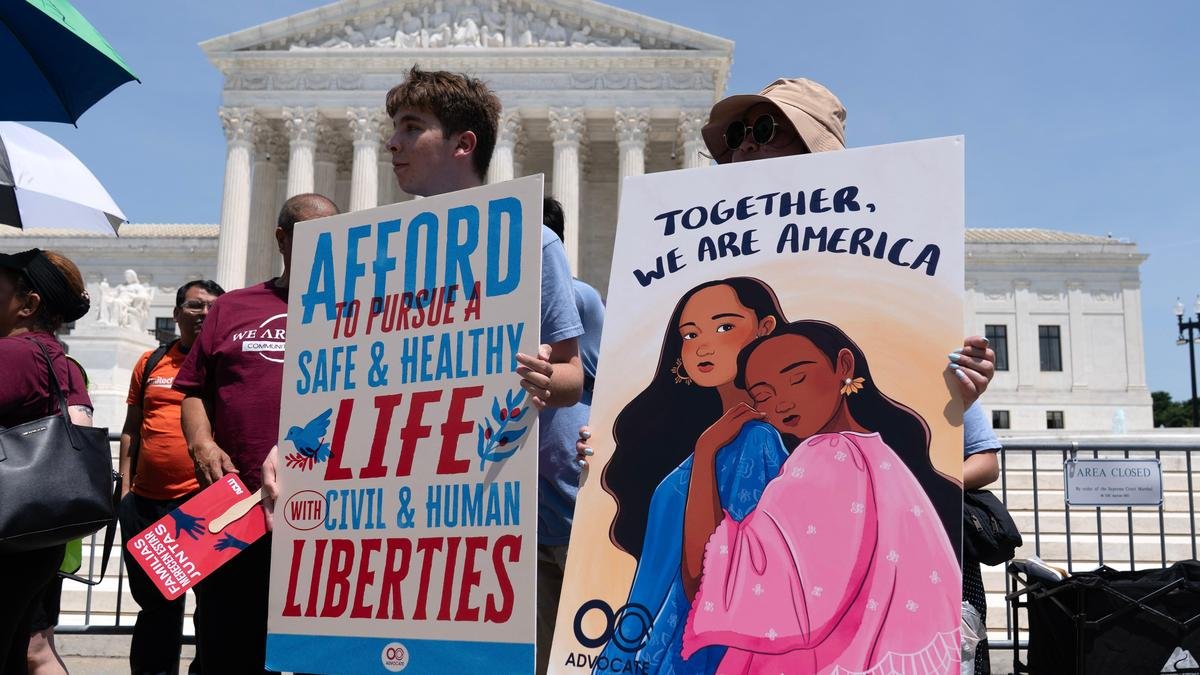 U.S. Justice Dept. directs prosecutors to prioritise 'birth tourism' probes following court ruling