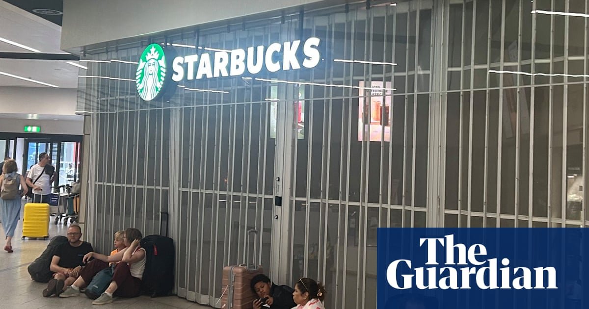 Water supply restored to Gatwick airport after hours without working toilets