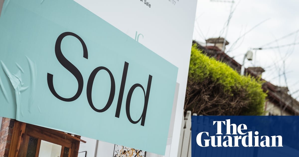 Higher-earning Australians flocking to 5% first home deposit scheme, with some borrowers earning over $200,000