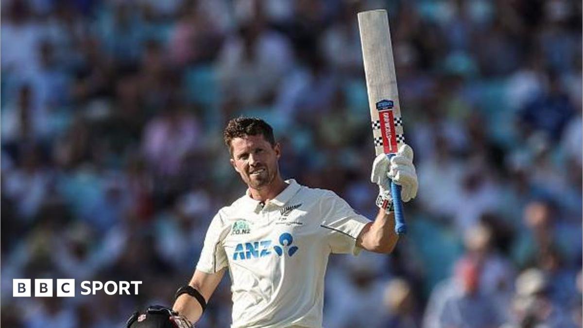 Somerset sign Nicholls for title push
