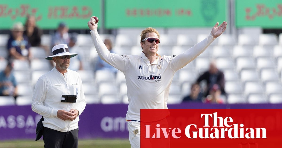 Durham finish off Gloucestershire; Essex v Surrey, and more: county cricket, day four – live
