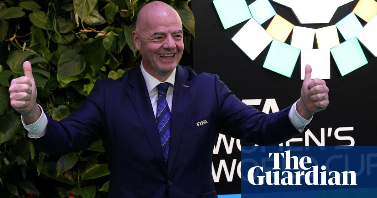 Oceania declares support for Infantino in boost for Fifa president but New Zealand breaks ranks