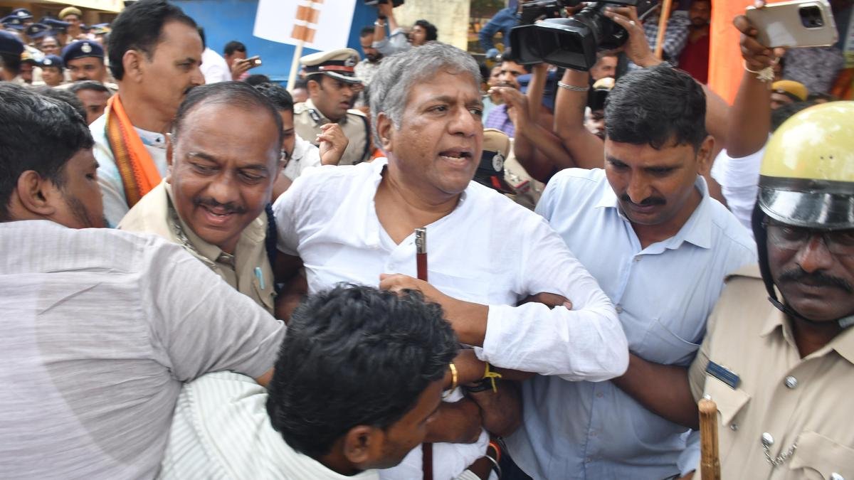 BJP legislators in Hubbali protesting to ‘reclaim temple land’ court arrest; police clamped prohibitory orders as a precaution