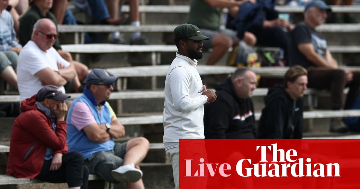 Yorkshire v Leicestershire, Warwickshire v Notts and more: county cricket, day three – live