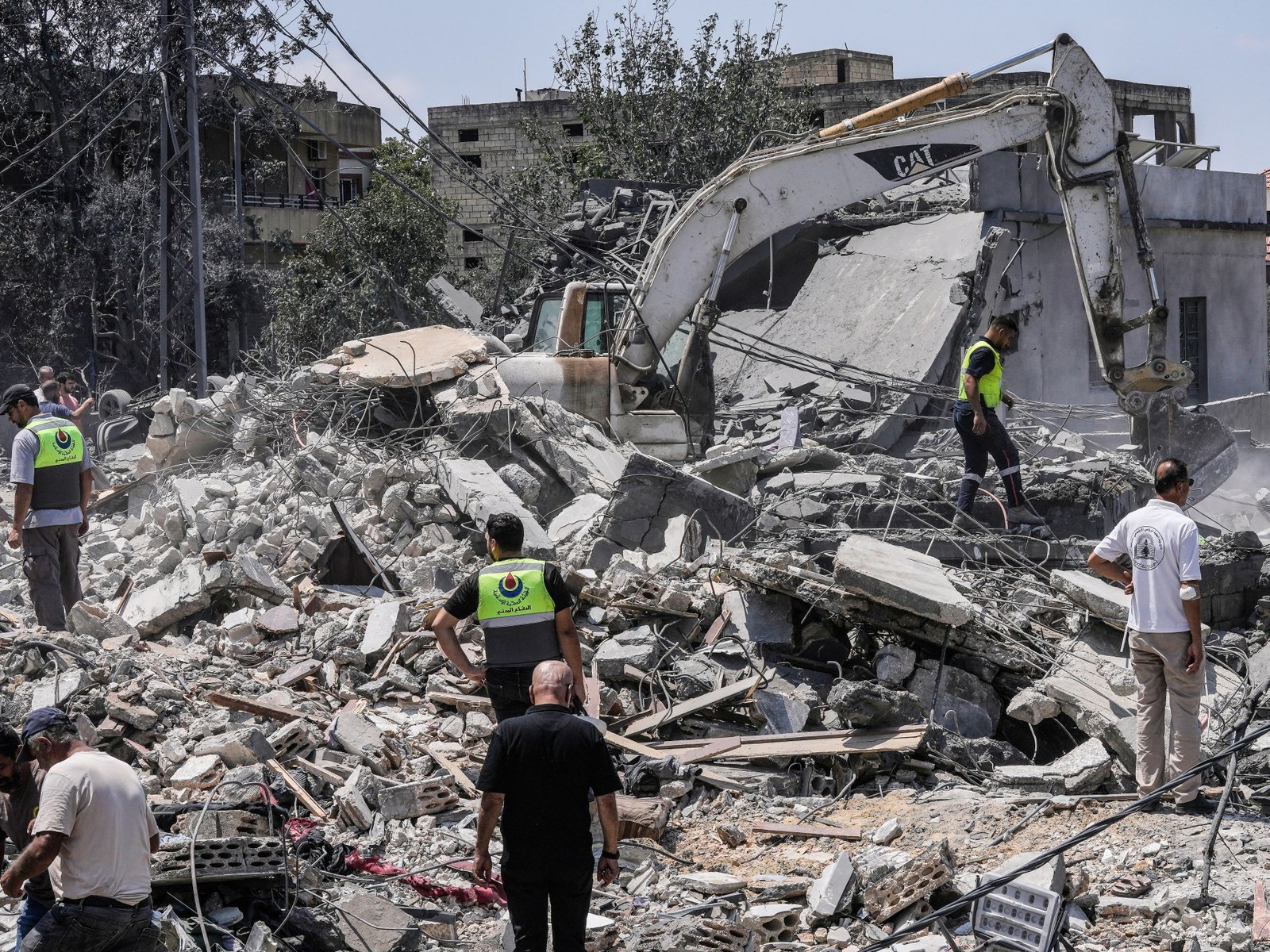 Why has Israel escalated attacks in southern Lebanon despite ceasefire?