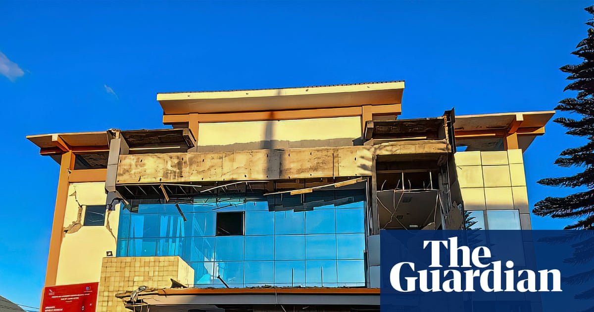 Strong 7.7-magnitude earthquake strikes eastern Indonesia, killing at least five