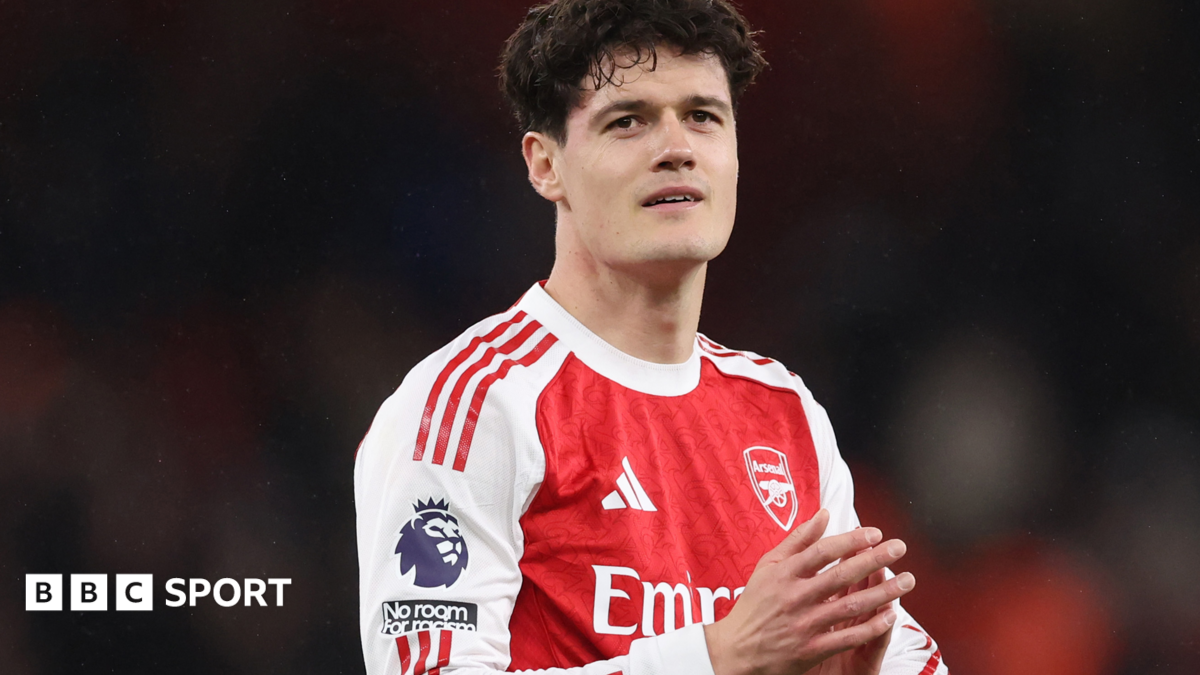 Why do teams choose not to disclose transfer fees?