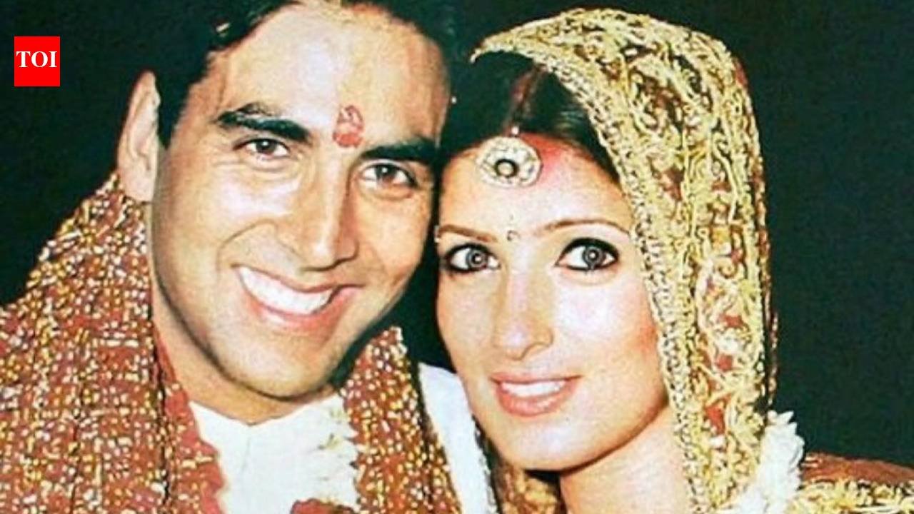 Akshay shot with Big B before marrying Twinkle, borrowed bike to wedding
