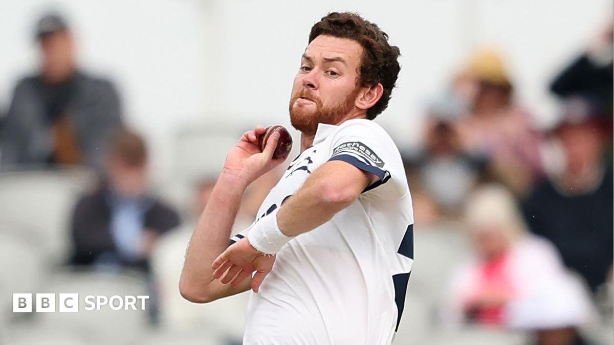Middlesex strike on rain-shortened day in Derby