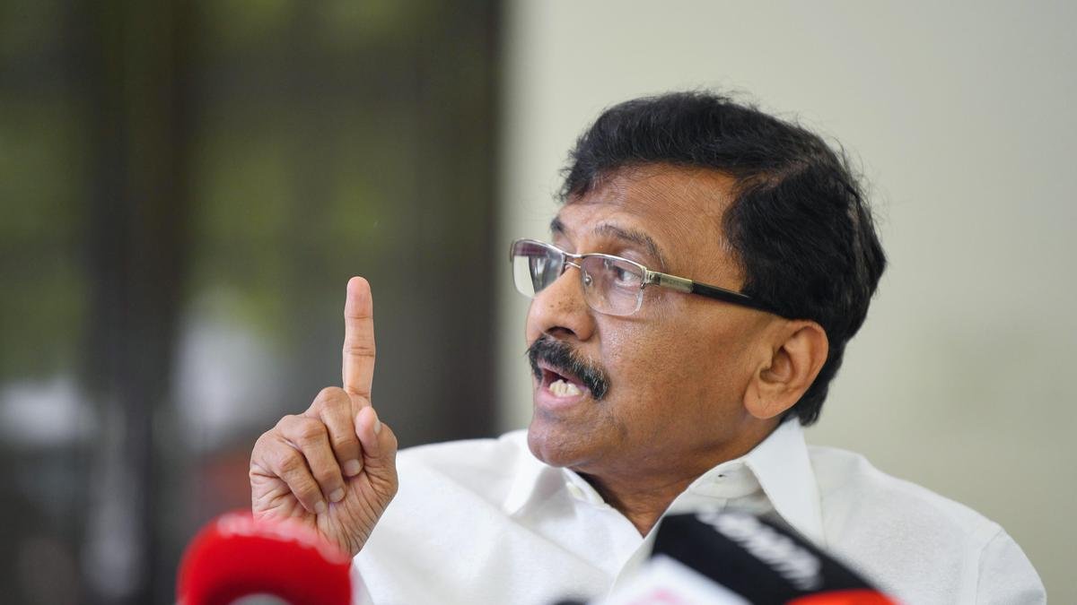 Fadnavis likely to be made Education Minister, claims Raut