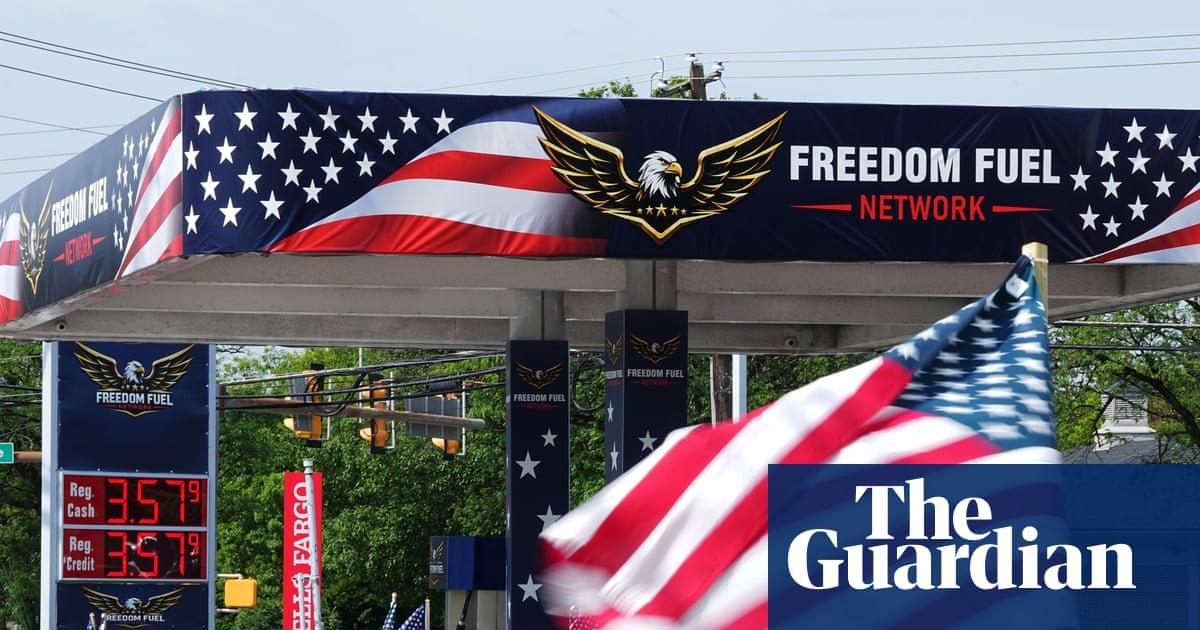 Discount gas stations praised by Trump sold $4m of stolen fuel, lawsuit claims