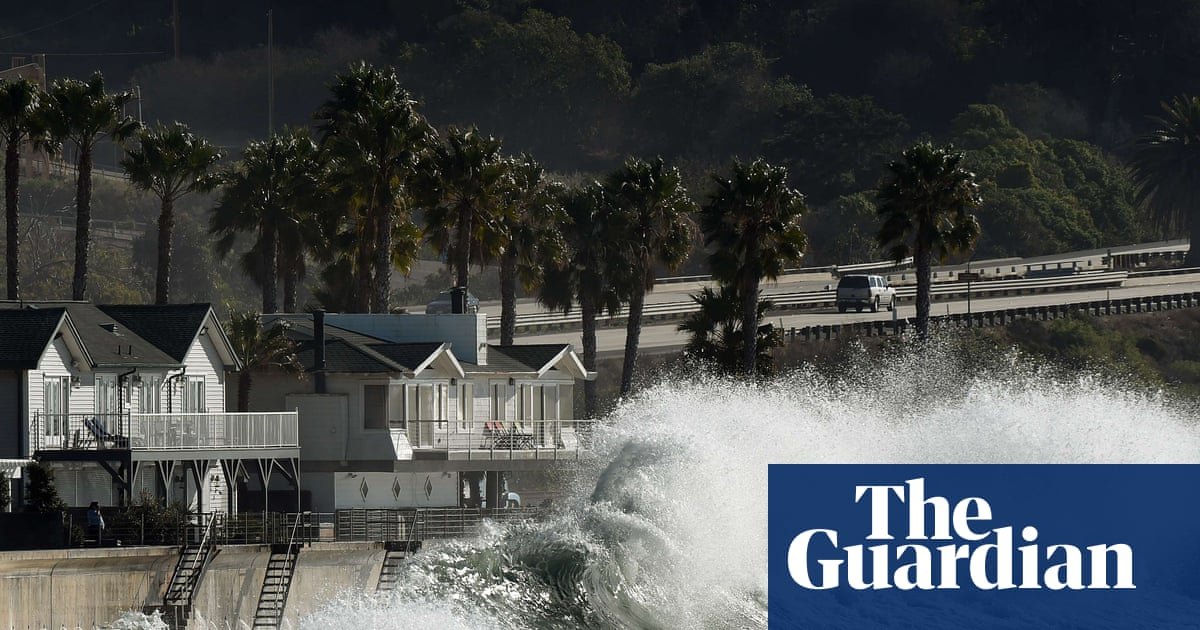 ‘Super El Niño’ could bring wet winter and flooding to western US, climate scientists warn