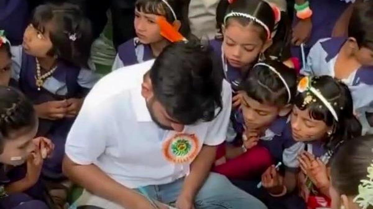 Morning Digest: FIR registered against Dipke for ‘entering government school without permission, threatening teachers’; Rahul tells Gen Z girls to fight for their space; and more