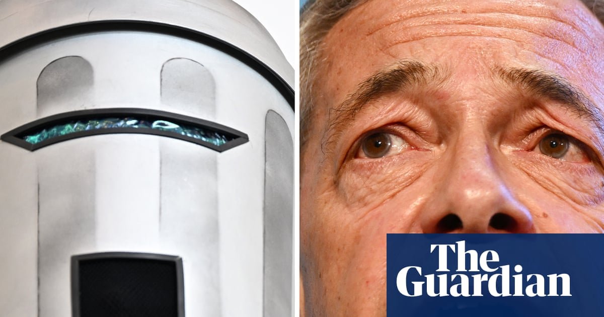Clacton byelection polls open with Farage up against slew of fringe candidates