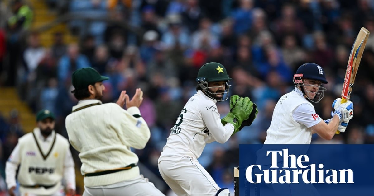Harry Brook keeps England well on top of Pakistan in first Test despite late wickets