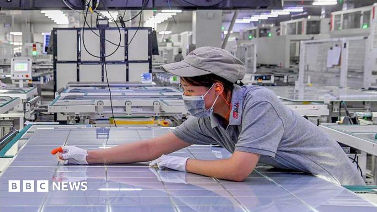 Trump imposes 15% tariff on key chip material to counter China
