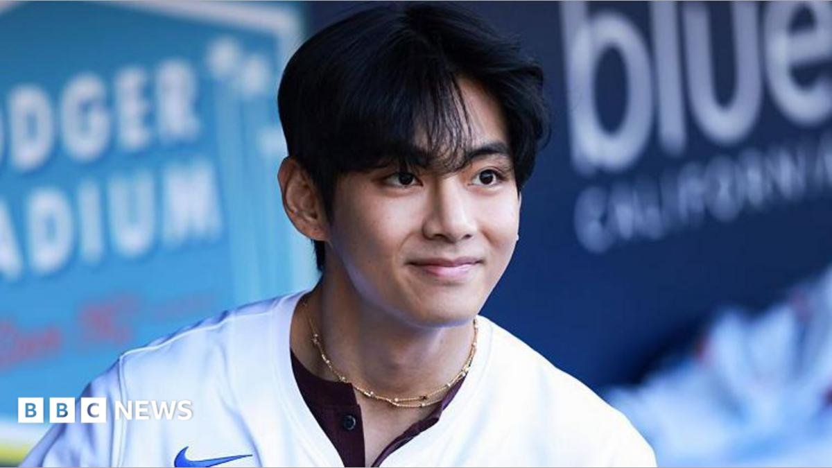 BTS star V reveals hearing loss battle during livestream