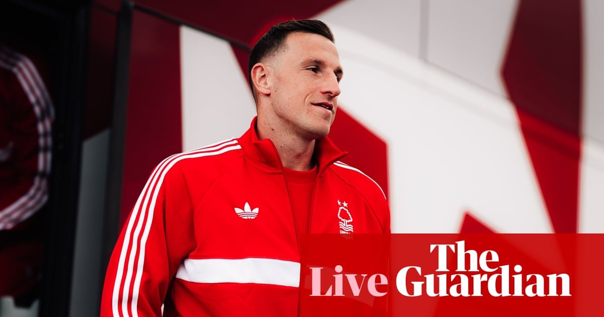Nottingham Forest v Leeds, Everton v Crystal Palace, EFL and more: football clockwatch - live