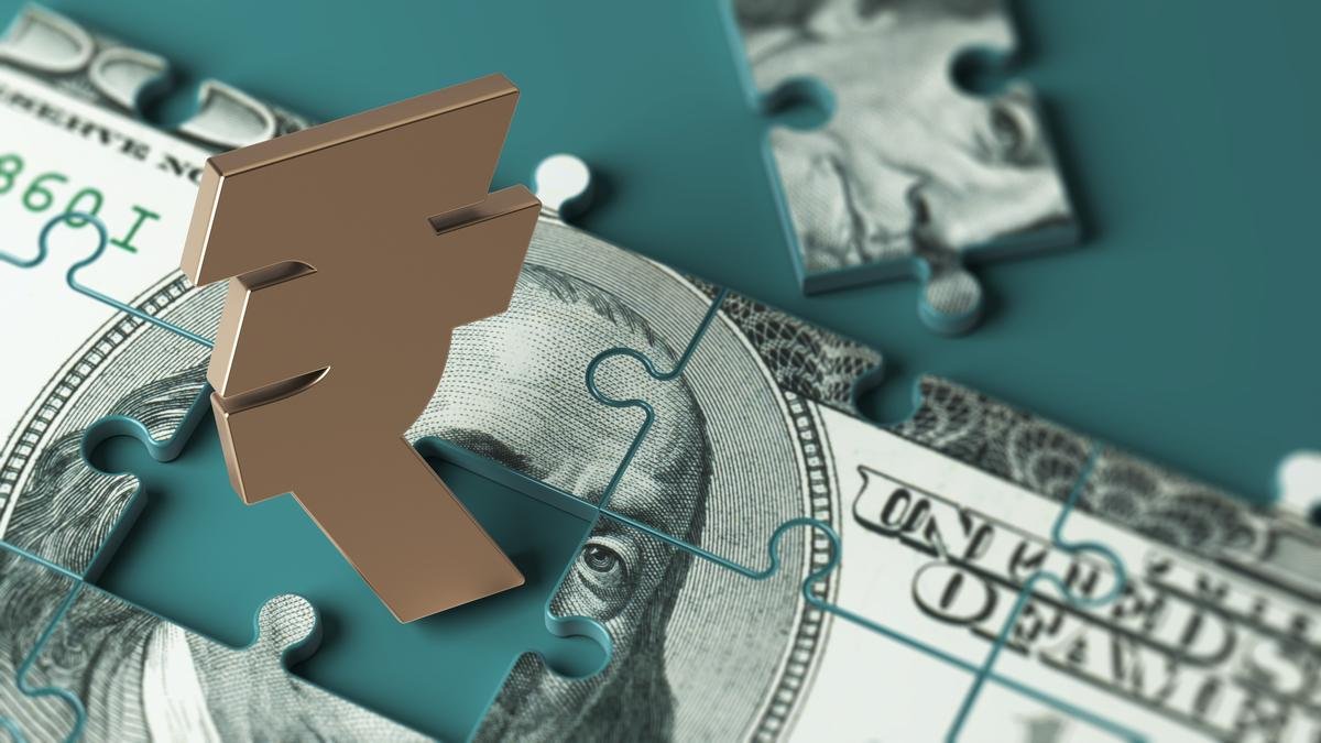 Rupee rises 7 paise to 95.64 against U.S. dollar in early trade